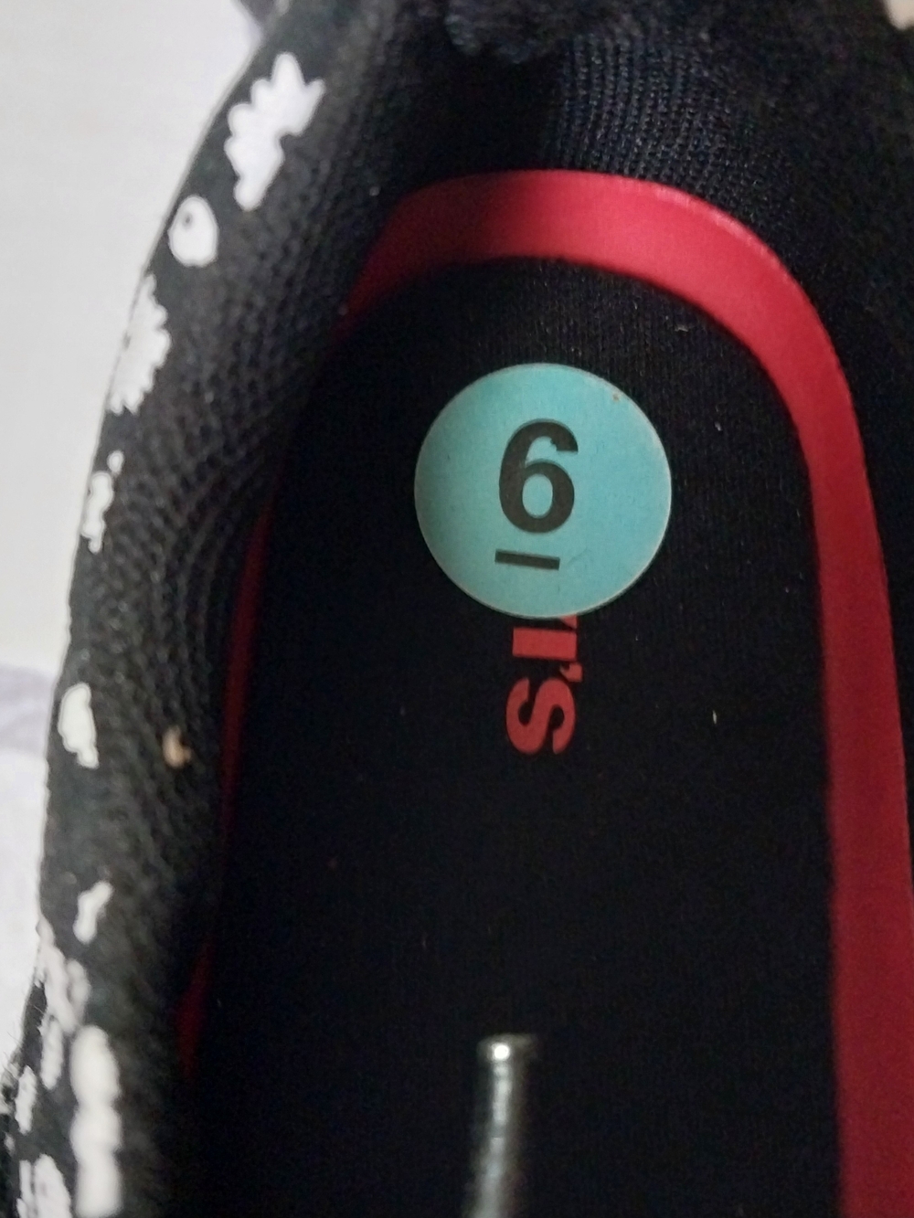 Levi's Black & White Womem"s  Floral Canvas Sneaker Size 6 - Picture 8 of 9